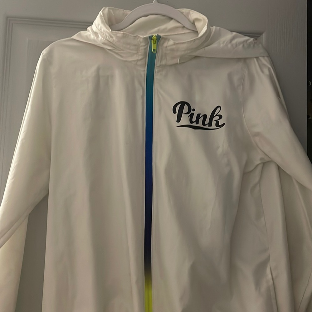 White wind breaker